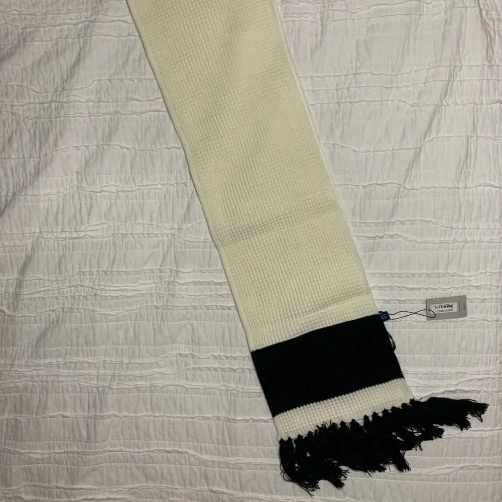 NWT Calvin Klein Colorblock Rib Knit Fringe Scarf | Black & Ivory